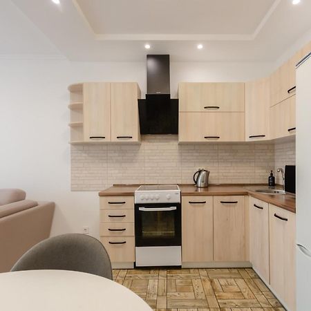 Petrovdom 7-27 In Rc Kvartet Cozy Apartment Nearby With Central Railway Station Kiev Bagian luar foto