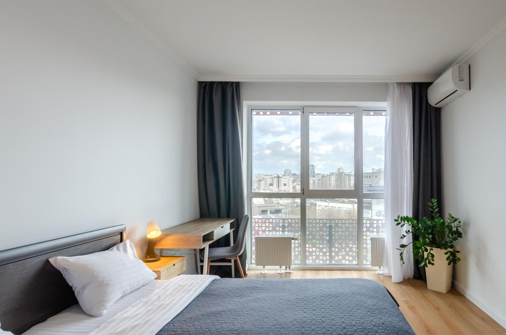 Petrovdom 7-27 In Rc Kvartet Cozy Apartment Nearby With Central Railway Station Kiev Bagian luar foto